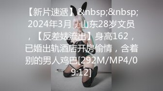 【多P母狗流出】跪求舔鸡巴让哥哥们狠狠拍打她，操完后必须射给小母狗脸上