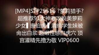 黑客破解家庭摄像头偷拍❤️午休媳妇上厕所回来被老公拔下裤子干炮儿子在旁边睡得跟死狗似的