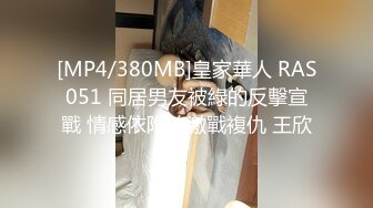 粉帘圆床套房高颜值火辣纹身美女准备2套情趣装玩自拍等候男友带了一堆道具尽情嗨皮搞了好几炮