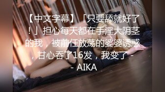 十一月最新流出厕拍小能手景区公厕高清偷拍几个美女尿尿踩屎鞋美女尿尿似小水枪